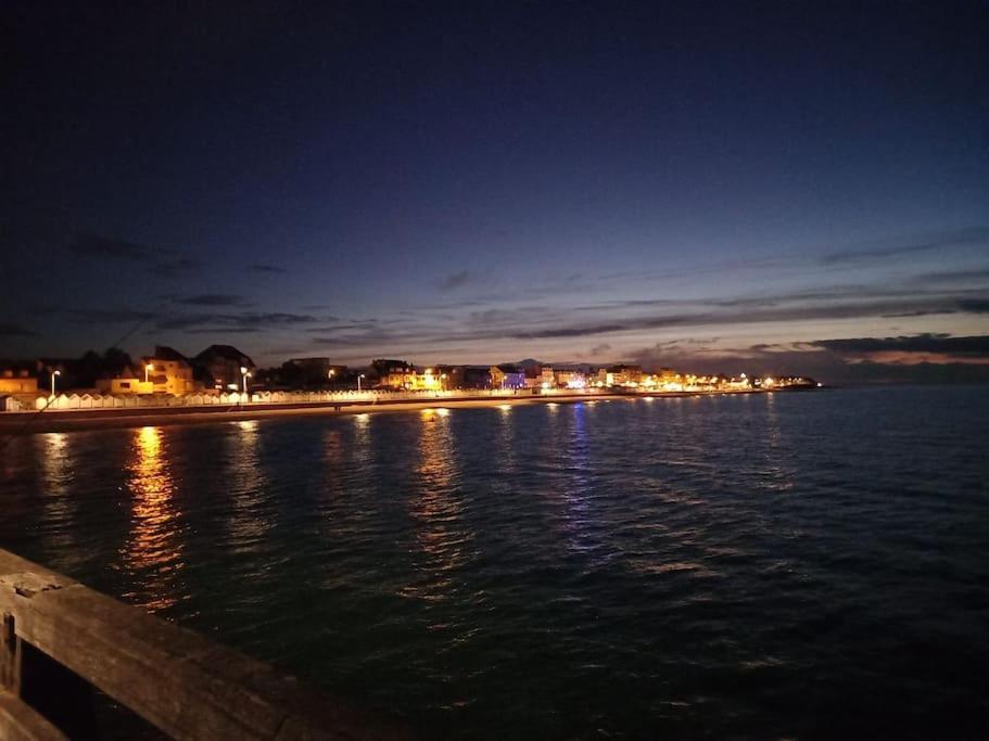 Gite De La Baleine Luc-sur-Mer Exterior foto